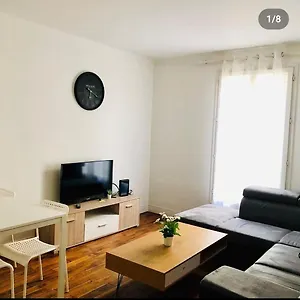 Cosy In , Paris France